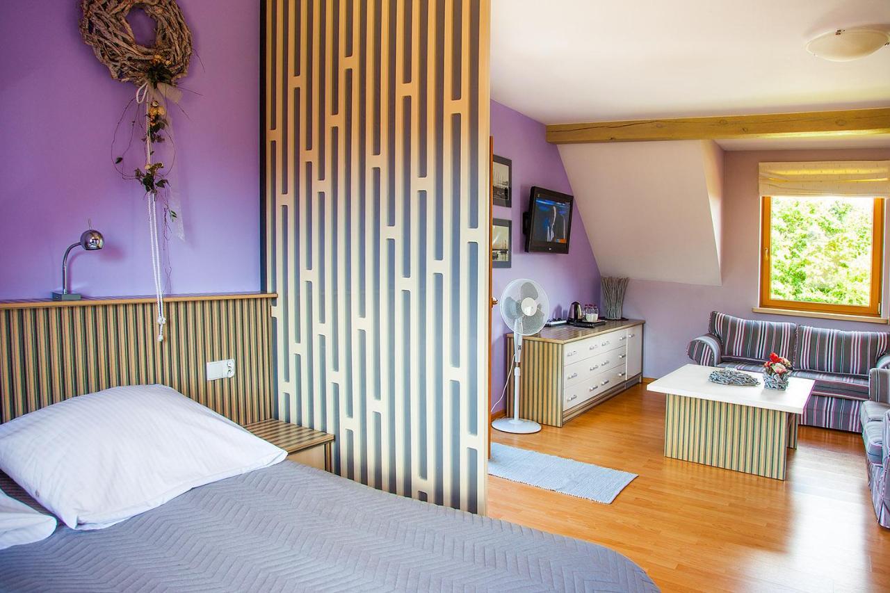 Sloneczny Port Bed & Breakfast Mikołajki Exterior foto