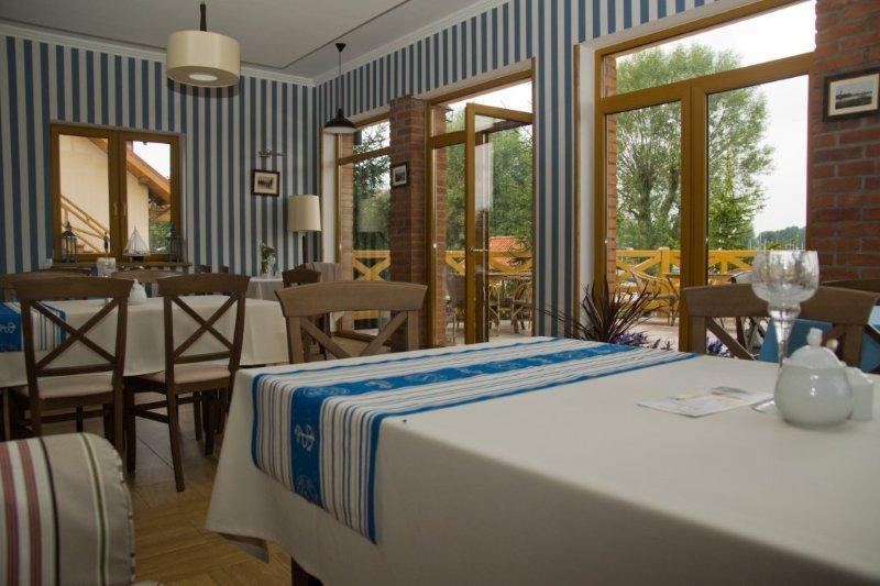 Sloneczny Port Bed & Breakfast Mikołajki Exterior foto